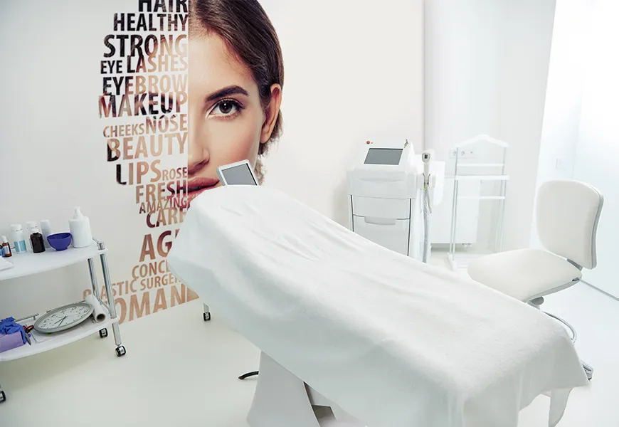 کاغذ دیواری کلینیک زیبایی پرتره زن با مفهوم مراقبت از پوست